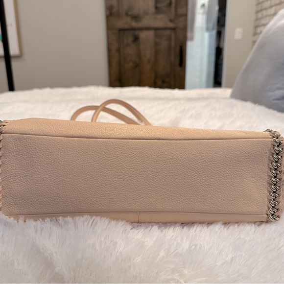 Coach leather handbag with chain detail - Picture 3 of 6